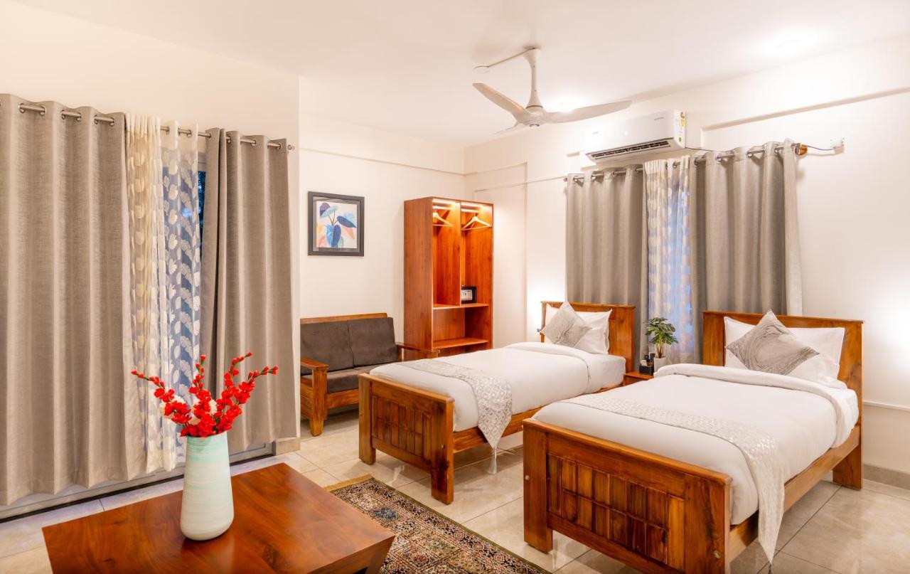 The Silver Chimes Suites Bangalore Exteriör bild