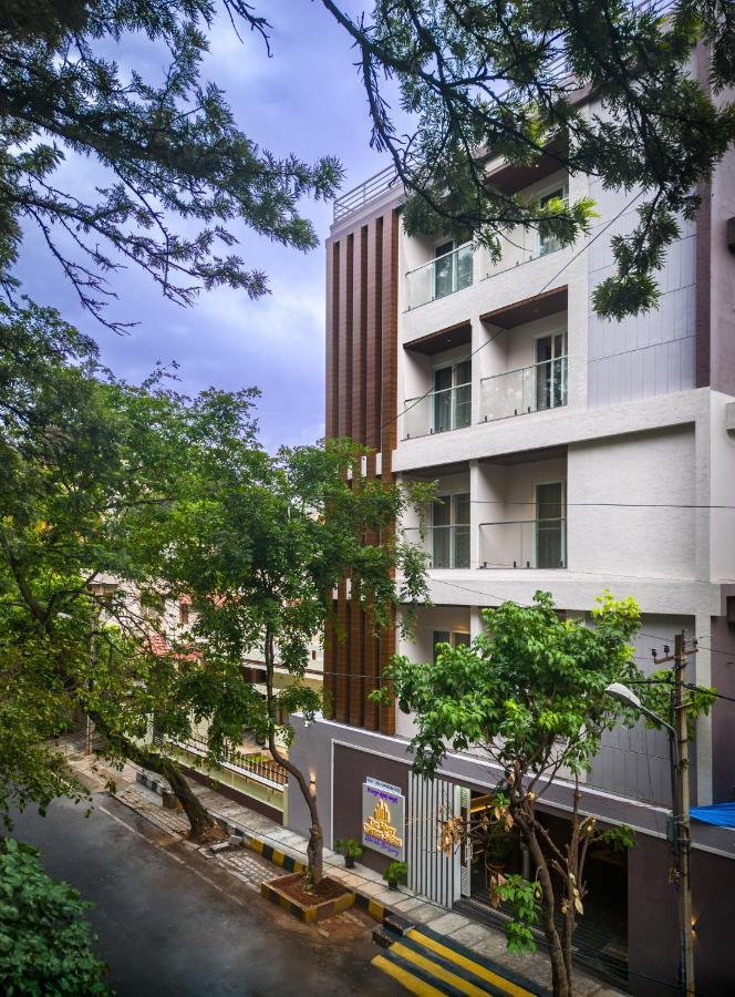 The Silver Chimes Suites Bangalore Exteriör bild