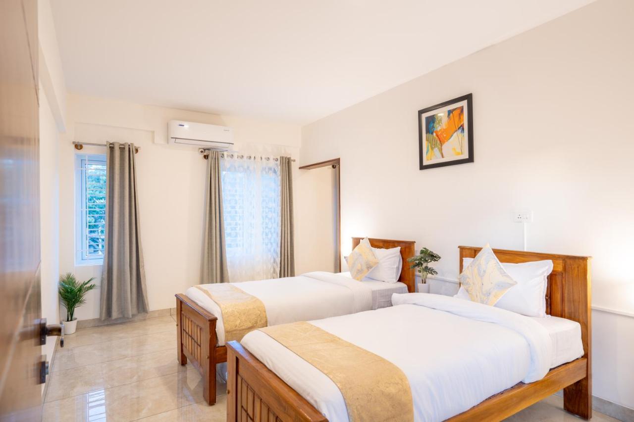 The Silver Chimes Suites Bangalore Exteriör bild