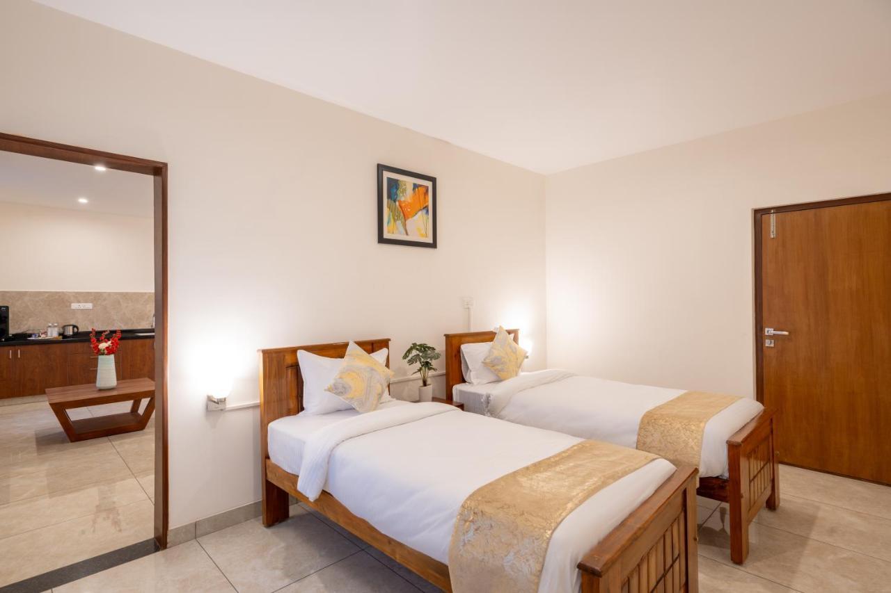 The Silver Chimes Suites Bangalore Exteriör bild